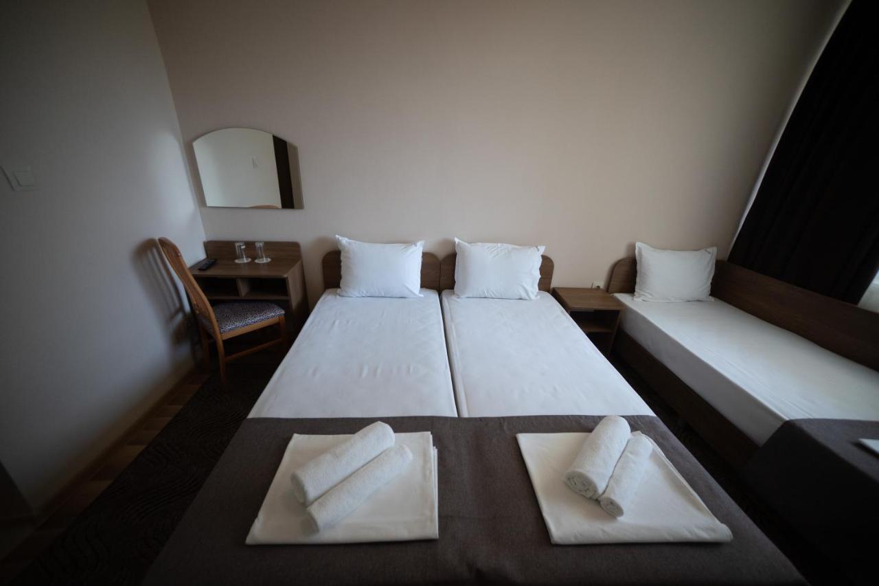 Hotel Velista Voneshta Voda Luaran gambar